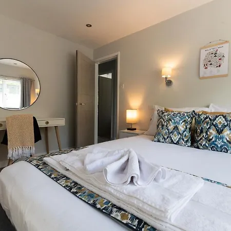 Thornbeck Manor Villa *