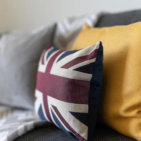 Willa Thornbeck Manor *