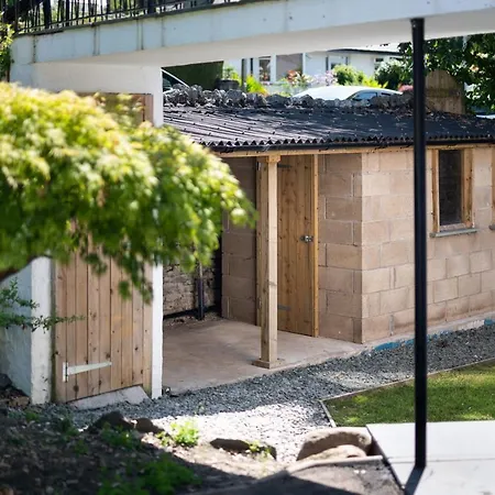 Thornbeck Manor Willa