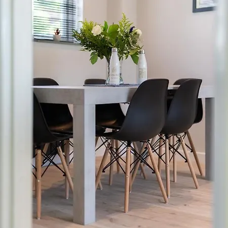 Thornbeck Manor וילה *