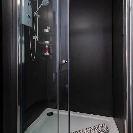 Willa Thornbeck Manor