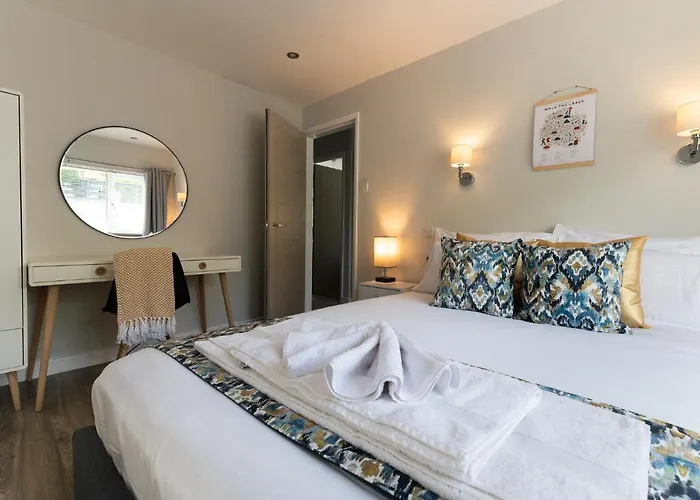 Thornbeck Manor Villa *