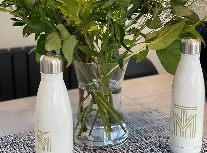 Thornbeck Manor Villa *