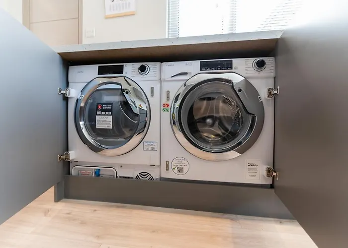 Thornbeck Manor Villa *