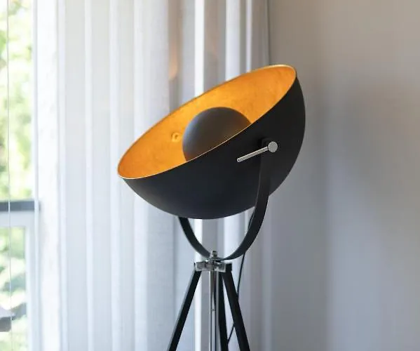 Thornbeck Manor Villa *